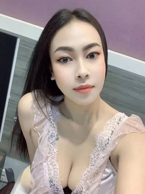 Discreet escort in Taman Bukit Maluri residence